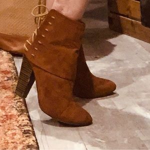 Qupid Brown Lace Up Booties Sz 7